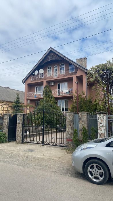 Оренда  великого будинку в місті Ужгород. Підходить для великої родини
