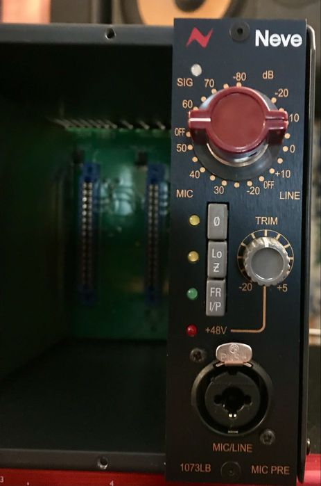 Pré amplificador NEVE 1073 LB série 500