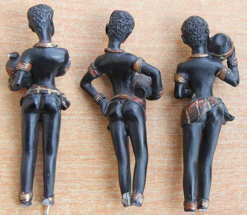 Фігурки негретянок ,африканок.