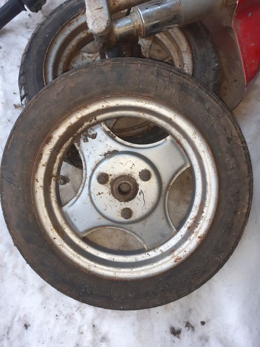Колеса скутера 120/70-12   130/70-12