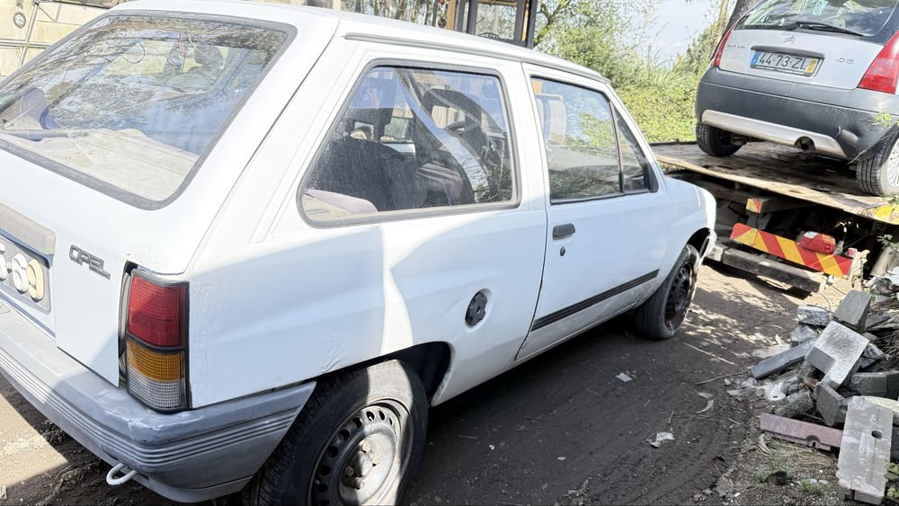OPEL CORSA A  ANO 1989 VIATURA PARA VENDA DE PEÇAS