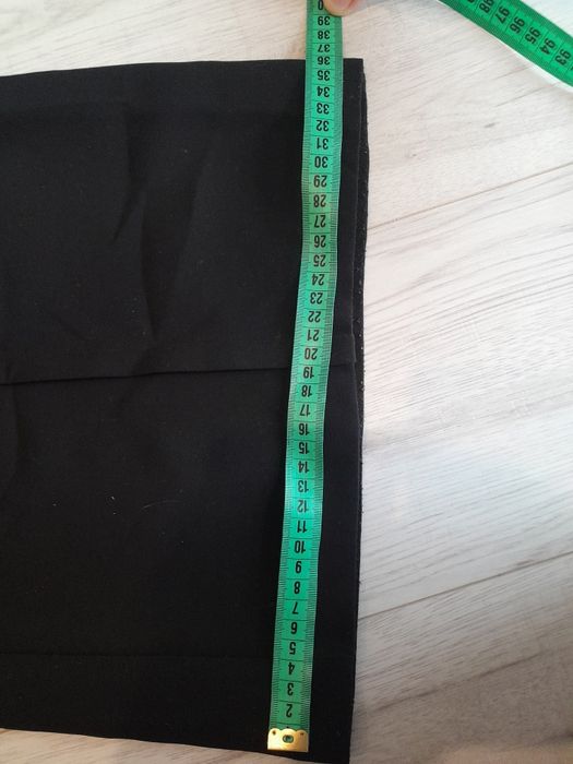 Чорні брюки палаццо