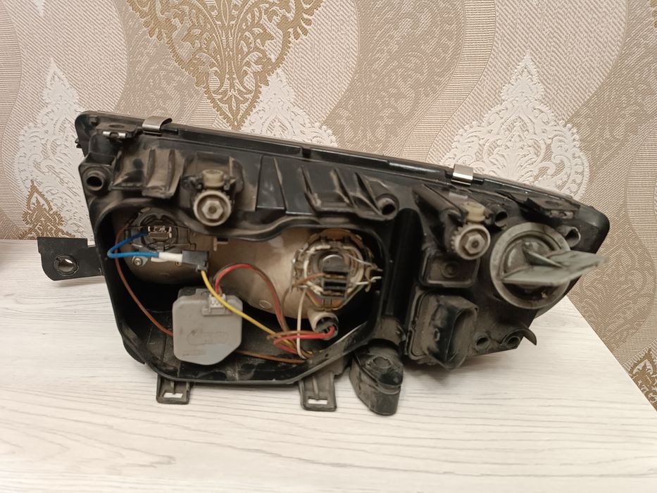 Фара Шкода Фа бія (права)