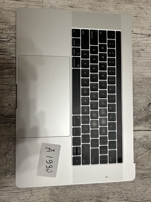 MacBook Pro 2018 2019 A1990 Разборка Аккумулятор Трекпад клавиатура