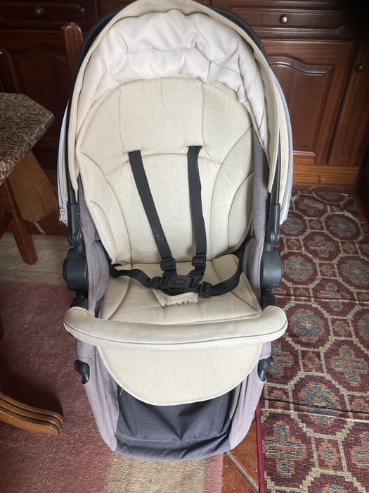 Cadeira para carrinho universal em bom estado