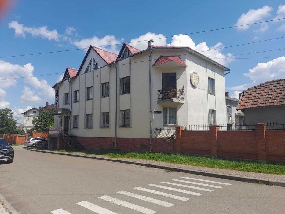 Земельна ділянка з будівлями ТОВ «Жидачівський Сирзавод»