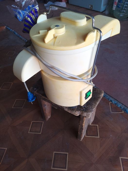 Продам соковыжималку