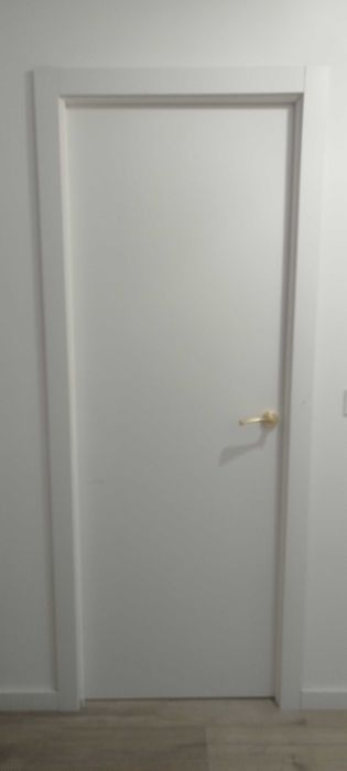 Portas brancas semi novas
