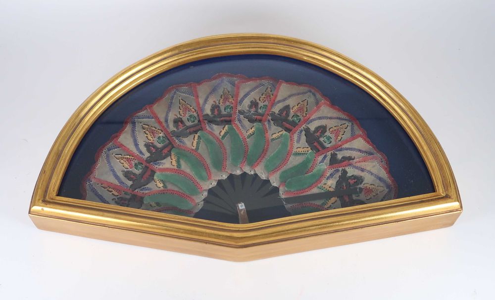 Moldura em madeira dourada com Leque Tailandês