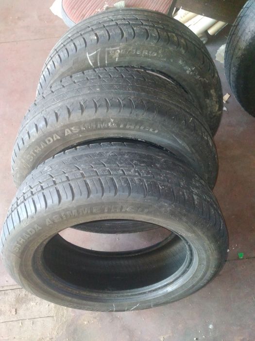 Продаю 4 шини за ціною двох