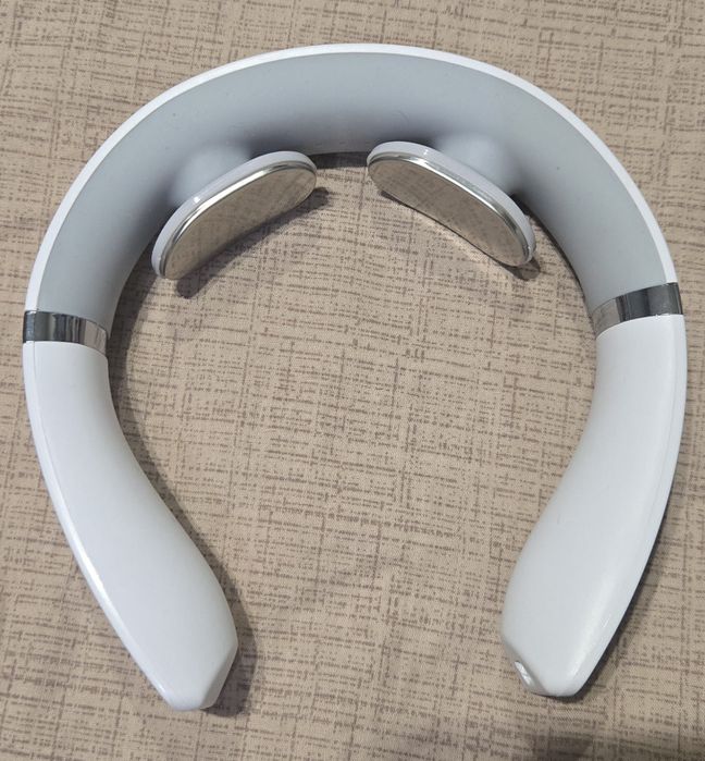 Бездротовий імпульсний масажер для шиї Cervical Vertebra Massager