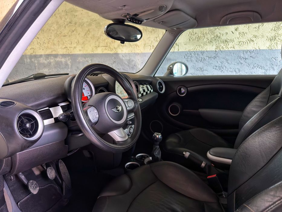 Mini Cooper 1.6D R56 - Desde 164€ Mês