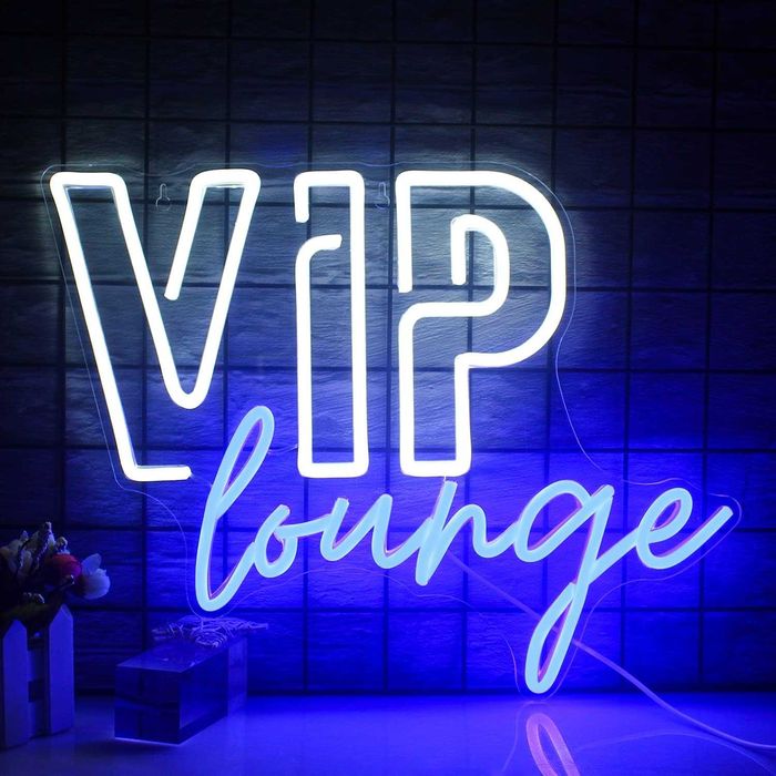 Letreiro Luminoso Néon LED em Acrílico " VIP Lounge " Diferentes Cores
