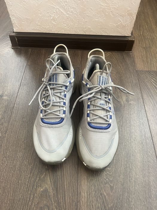кроссовки Nike React