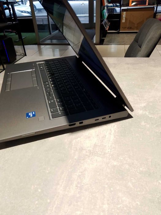 Ноутбук 17.3" HP ZBook Fury 17 G8 / i5-11500H / 32GB DDR4 / SSD 512GB / RTX A2000 / FHD IPS