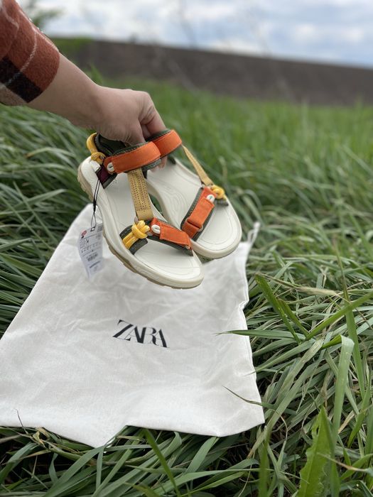 Босоніжки для хлопчика Zara.