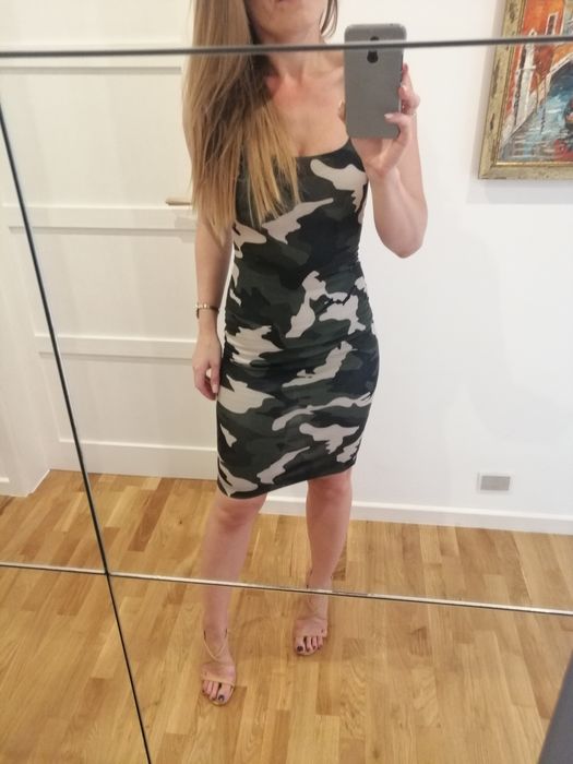 Zara sukienka moro midi