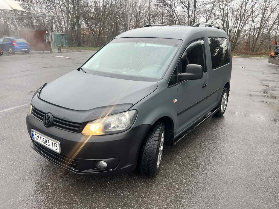Volkswagen Caddy 1.6 дизель2011