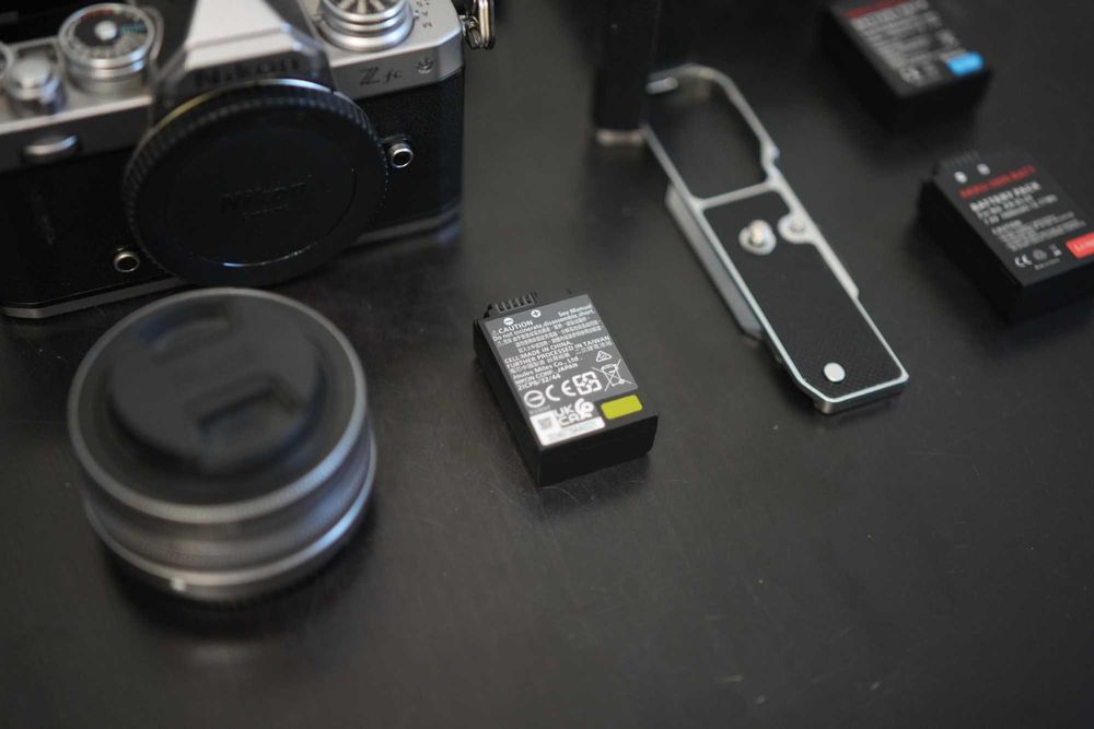 Nikon Zfc w świetnym stanie.