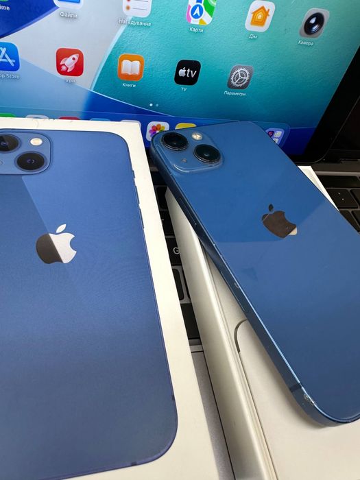 Продам телефон - айфон IPhone 13 256GB Blue