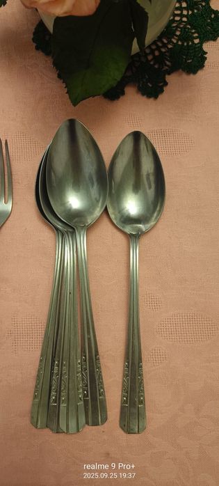 Sprzedam garnek 5- litrowy.