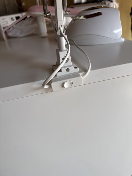 Vendo mesa de manicure