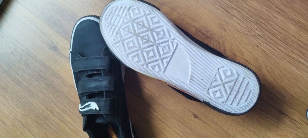 Tenisówki czarne Hot Wheels rozmiar 39