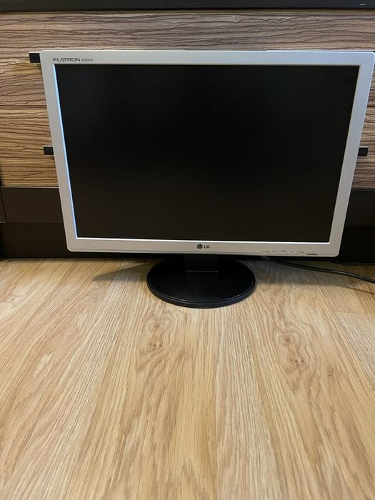 Монитор LG Flatron W2042S