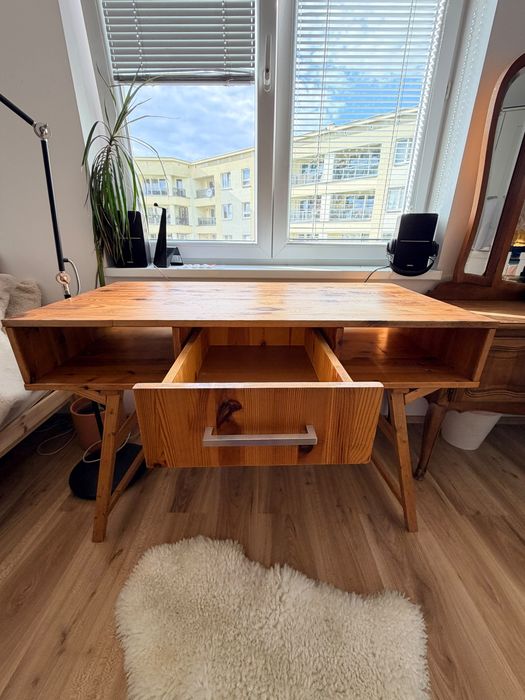 Biurko drewniane modern