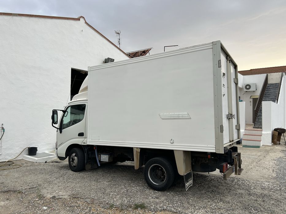 Toyota dyna 35/25 d4d 2500 frigorifica