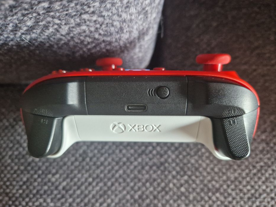 Microsoft Pulse Red Xbox Series X|S/PC Controller64170841662595123