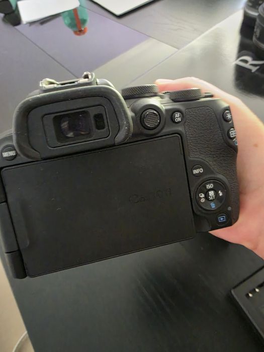Canon EOS R10 + RF 18-45