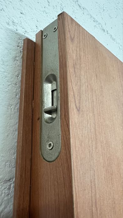 Portas em madeira com vidro fosco
