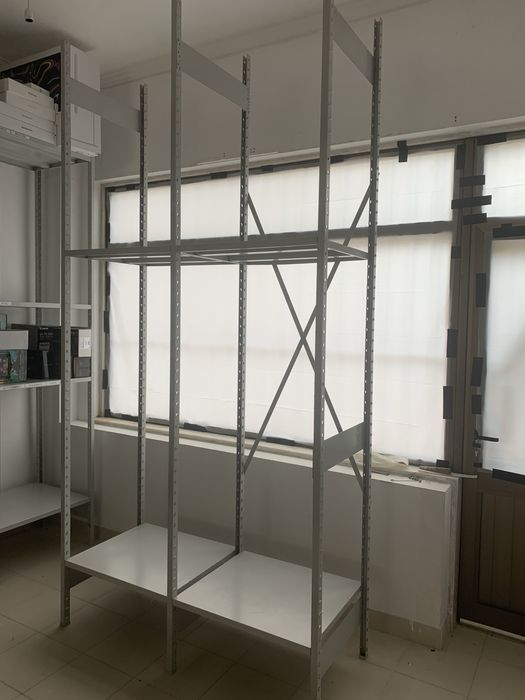 Prateleiras / Estante Metal – Alta Resistência (Ideal Garagem/Armazém)