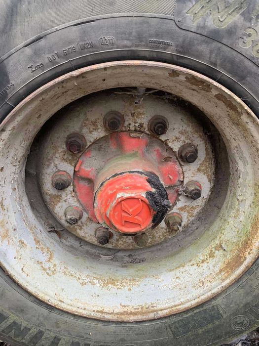 Напівпричіп цистерна цементовоз