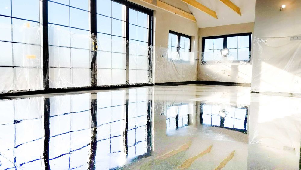 Posadzka betonowa żywiczna epoksydowa wyburzenia skuwanie posadzek