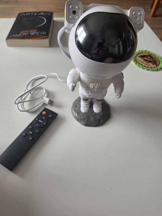 Projektor/lampa asteonauta