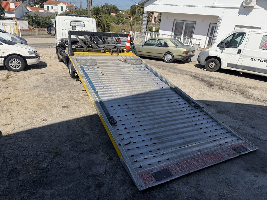 Pronto socorro Nissan Cabstar NT400 2018