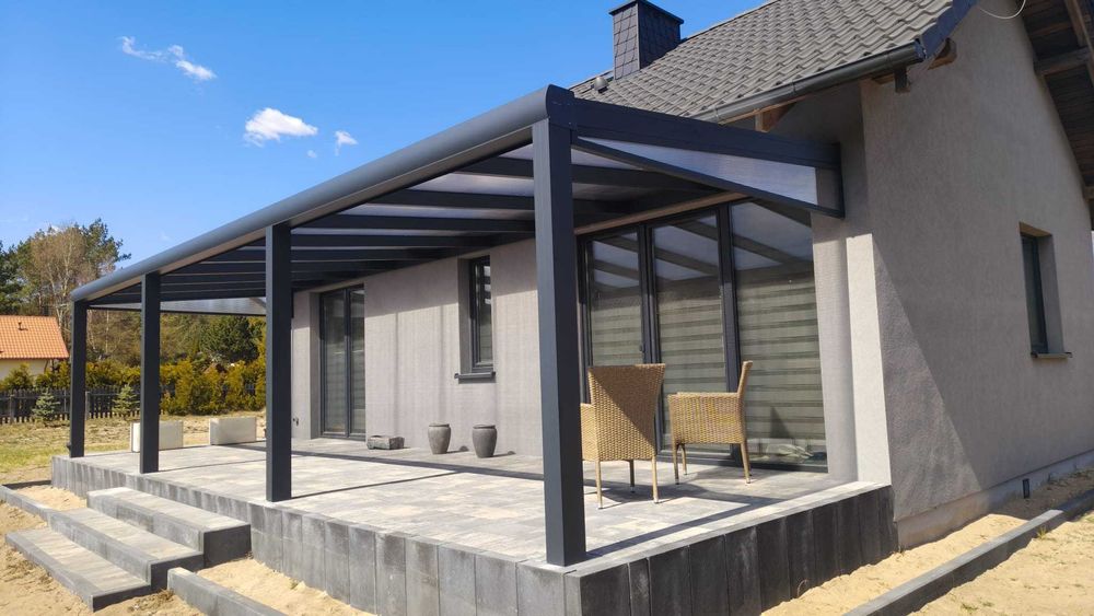 Nowoczesne zadaszenie tarasu 5×4 m – aluminium + poliwęglan
