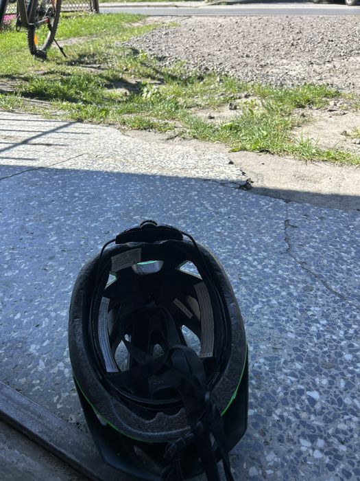 Kask kellys zielony