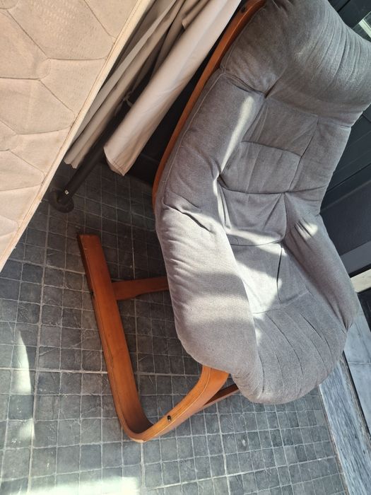 Cadeirão de encosto