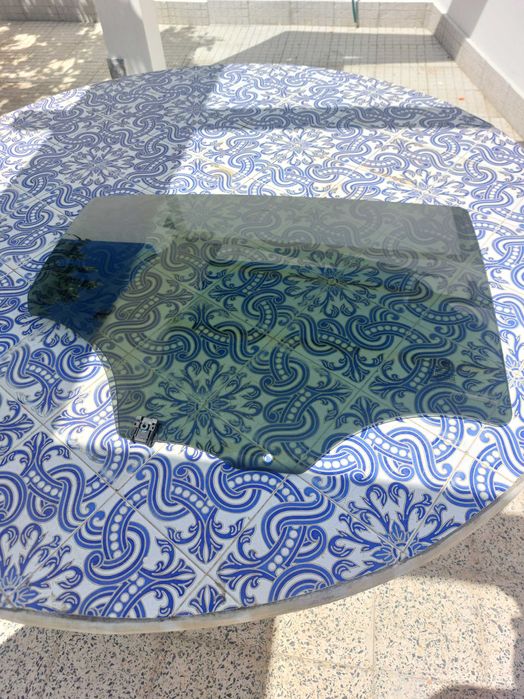 Vidro traseiro direito peugeot 208  de 2018