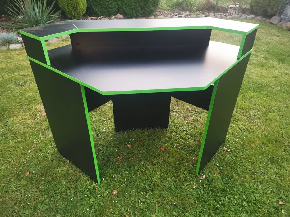 Sprzedam nowe biurko geimingowe czarne