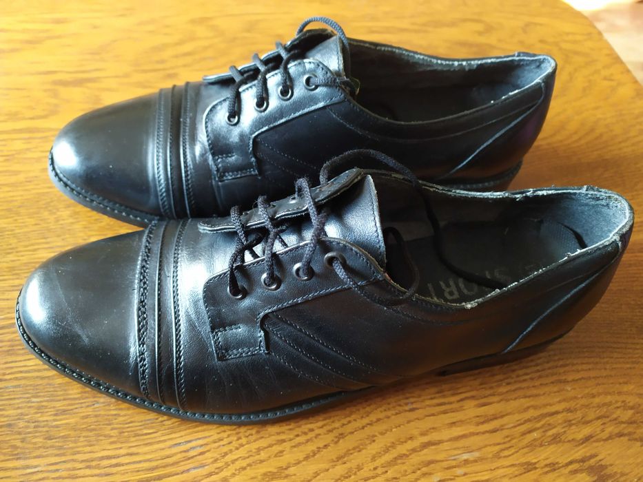 Buty wizytowe do garnituru czarne że skóry rozm. 41