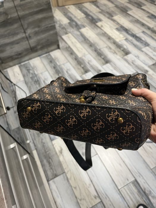 Сумка рюкзак Guess monogram