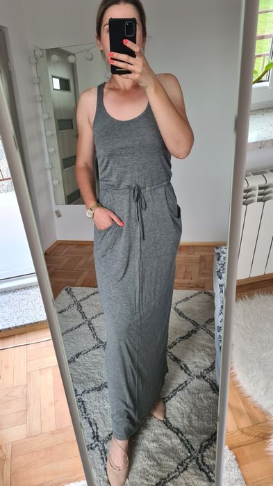 Sukienka maxi z wiskozy Reserved