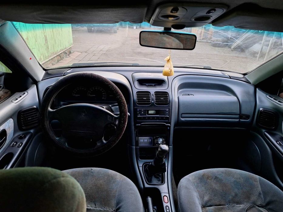 Продам Renault Laguna 2.0 бензин 94