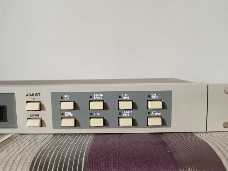 Akai ME35T Audio/Midi Trigger