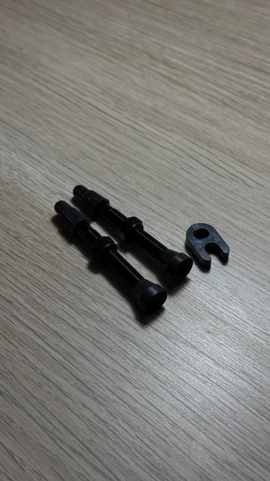 Zestaw 2 wentyli Presta 44 mm – nowe, do dętek lub kół bezdętkowych