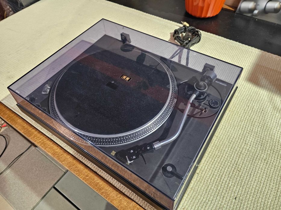 Програвач Technics SL-1710